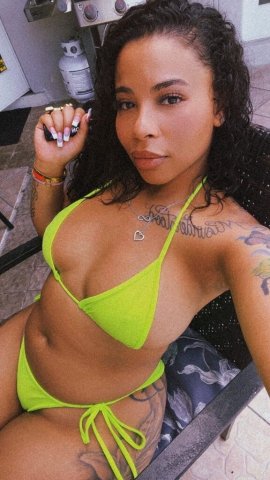 Lexii (Charlotte NC) — 24-year-old #1 Playmate Bubble Bath & Tight Pink Real Pleasure - 1