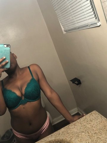 Inland Empire CA Female Escort — relaxed sessions (real pics) - 1