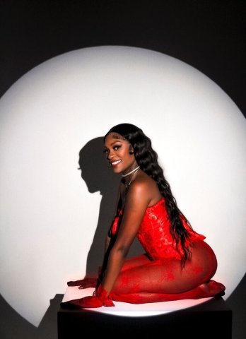 Phoenix Arizona Female Escort — Safe Play, Hygiene Focus - 1