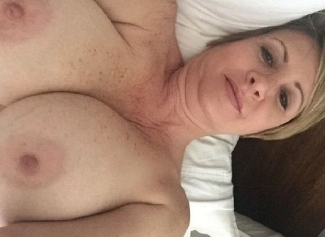 Nicole, 40 — Long Island Female Escort (Incall/Outcall) - 1