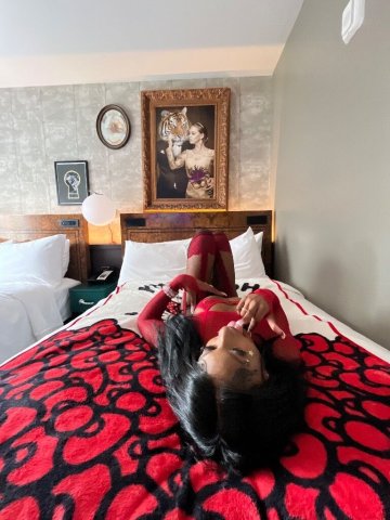 Lake Charles Escort (35+) — discreet wet experience - 1