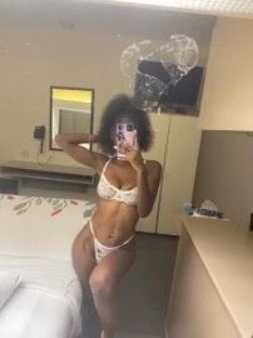 Cleveland Mature In-Call Female Escort — Text Only, No Calls - 1