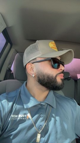 Bearded Latino Man (Denver, CO) — Passionate Domination & Car Sex - 1