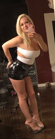 Outcall only blonde escort (Denver) — party play - 1