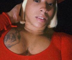 Wausau WI Female Escort — late-night FaceTime calls, specials - Image 3