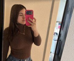 Curvy Latina Escort (Petite Curvy) - Image 4