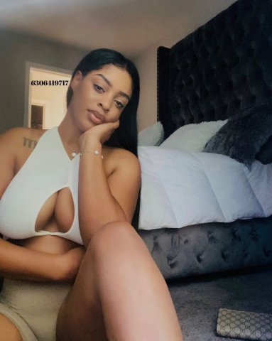 Minneapolis Gentlemen-Only Escort — FaceTime/Google Meet Verification - 1
