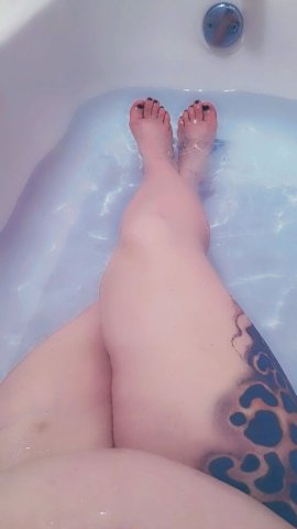 Lucky — Thick Latina Escort for In-Calls Only - 1