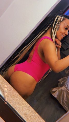 Phoenix Female Escort — outcall service, truck driver friendly - 1