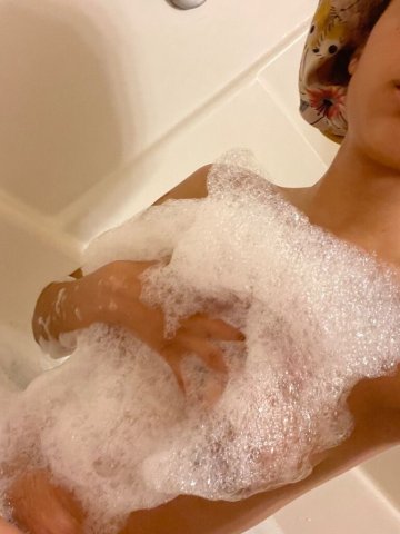 Mason City Female Escort — 5 Star Services (No BB, No Police, No Pimps) - 1