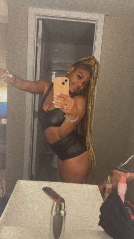 Columbia, SC Independent Slim Petite Female Escort — FaceTime Verified - 1