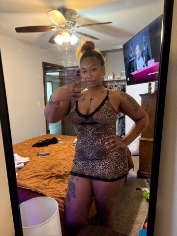 Hazel in Minneapolis/St. Paul — Woman 25, Pop Special $200 - 1