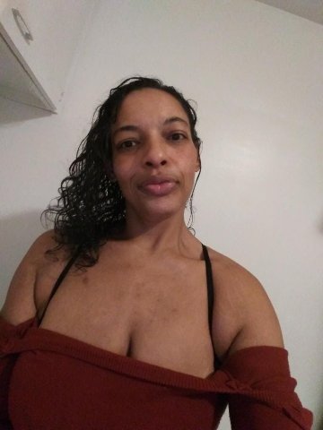 Indianapolis IN Female Escort — HHR exchange for incall room (39) - 1