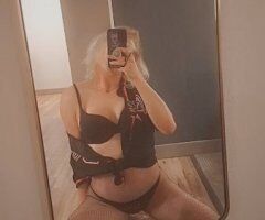 Quad Cities escorts - Quad Cities IA Full Service Female Escort — All-Day/Overnight Sessions