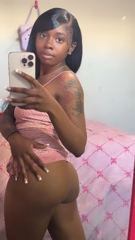 Long Beach CA Female Escort — Tasty Black Tuesday - 1