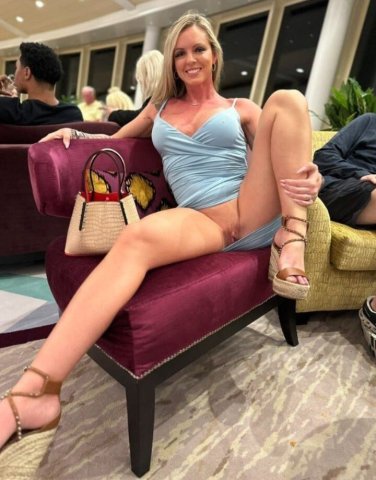 Mobile, Alabama 39-Year-Old Mom — VIP Escort for In-Call, Out-Call & VIP GFE - 1