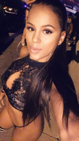 Minneapolis/St. Paul Female Escort — In-call preferred, photo/video verification - 1