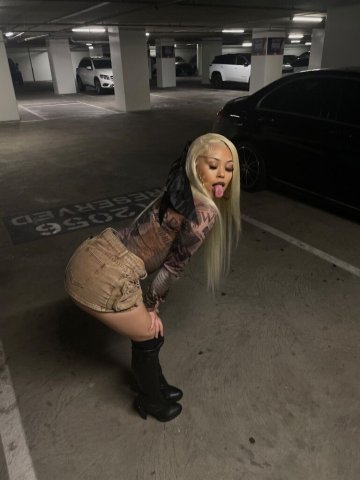 Phoenix Honey Fine & Petite Lightskin (21) — SugarDaddy & PayPigs - 1