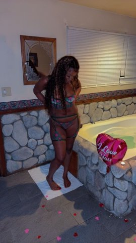 San Fernando Valley Female Escort — Body Rubs for Stress Relief - 1