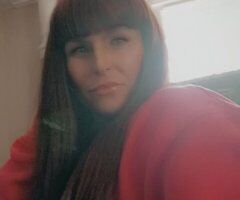 Cincinnati Red  Escort — Hazel Eyes, Long Hair - Image 2