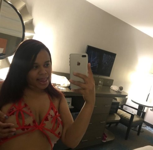 East Bay Party Girl — In-Call 24/7 + Outcall Massage & Exotic Dance - 1