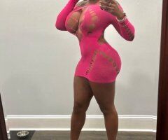 Chicago escorts - Chicago Outcalls — Short-Haired Trinidadian Squirter (FaceTime + Foot Fetish)
