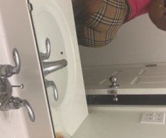 Columbia/Jeff City escorts - Columbia/Jeff City MILF Escort — Face verification