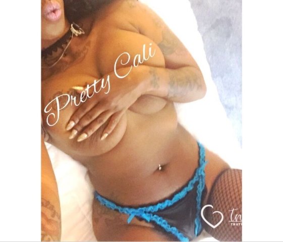 Boise Private Female Escort — booking for body rubs - 1