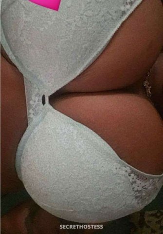 Chicago Female Escort — In-Calls, Out-Calls & Car Dates - 1