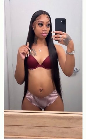 Cincinnati, OH Female Escort — discreet, upscale meetups (no bare) - 1