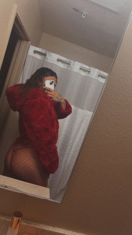 Las Vegas Curvy Female Escort — Throat Goat Pleaser Birthday Special (26) - 1