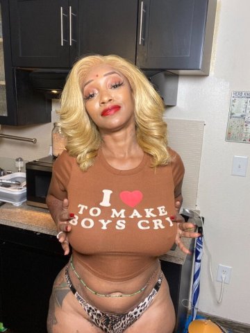 Raleigh-Durham Female Escort — Incall and Outcall with Strip Tease - 1