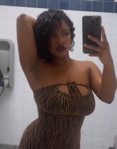 Indianapolis Indiana Petite Tight Kitty—Head Game Escort - 1