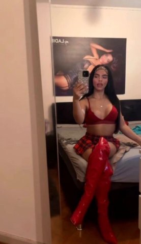 Trans Woman for Dates — English Only - 1