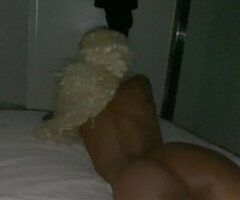 Chicago escorts - Chicago Female Escort — Outcall Head Only