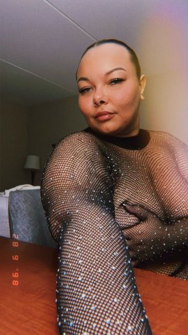 Jade — Curvy Green-Eyed Goddess Plus-One (Outcalls + Massage Sessions) - 1
