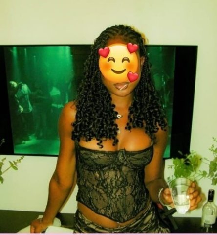 Seductive moments with a confident female escort in West Palm Beach, Florida - 1