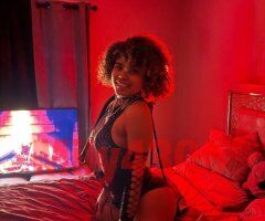 Omaha NE Female Escort — Hot Bi21 - Image 2