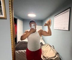 Seattle Male Escort — 5'1”, 160 lbs, 17 cm, sporty & talk-focused - Image 6