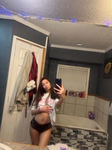 Boulder CO Escort — Upscale 25+ with Incalls/Outcalls - 1