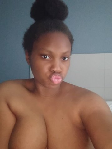 Jacksonville Female Escort — outcalls only (full service), cash only - 1