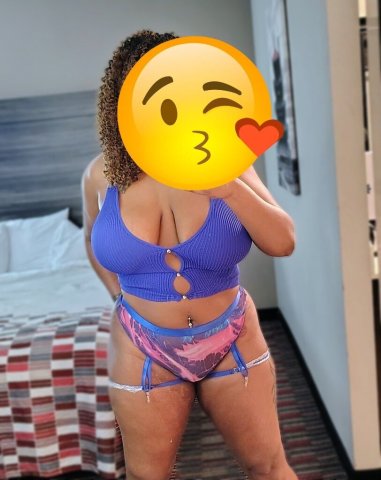 Reading PA Incall Female Escort — thick curves, big breasts, and pretty face - 1