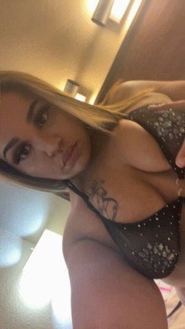 Milwaukee WI Escort — 30-Min or 1-Hour Sessions - 1
