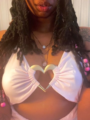 Richmond VA Luxury Findominatrix for Upscale Financial Domination - 1