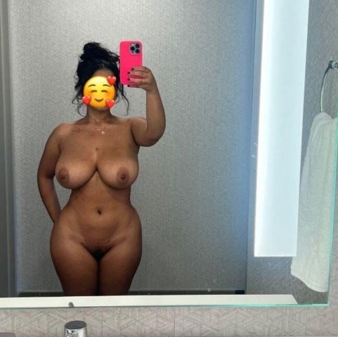 Miami FL Female Escort — private room at my place - 1