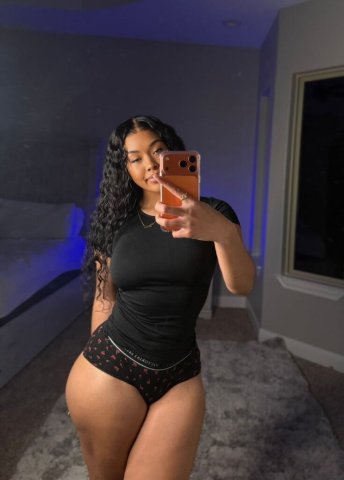 Jackson, MS Female Escort — Personalized attention, discretion, calm vibe - 1