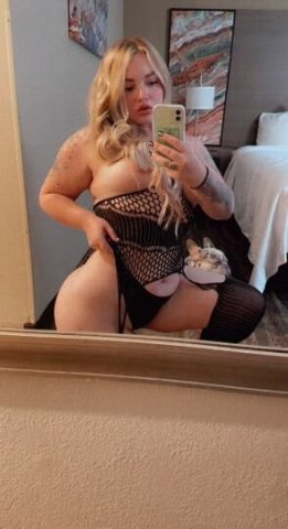 Reno Female Escort — bubble booty visits with an hour + massage - 1