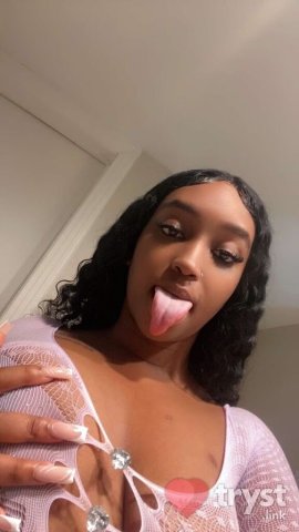 Royalty in Houston TX — Curvy escort with real pics - 1