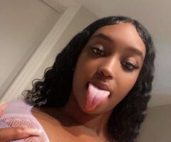 Houston escorts - Royalty in Houston TX — Curvy escort with real pics