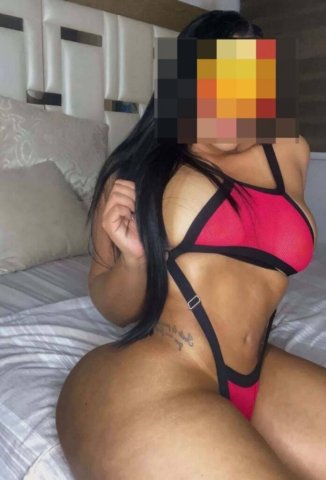 Latina Female Escort in Miami — Discreet, I can host - 1